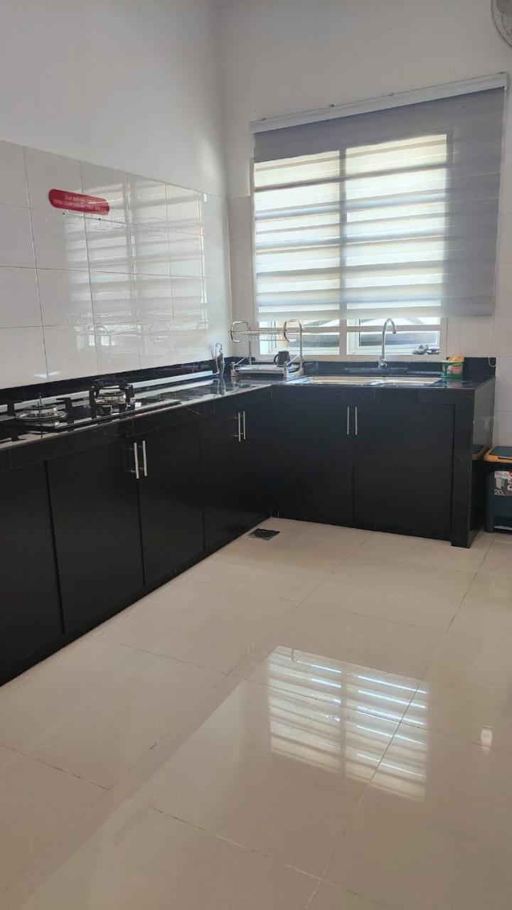 Homestay Roma Suite Kuala Terengganu Zewnętrze zdjęcie